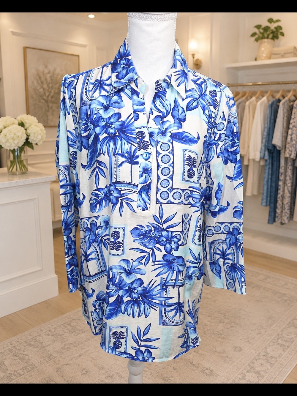 Unique Spectrum by Mille Gabrielle Blue Tropical Print Tunic Top, size M, NWT - Picture 2 of 10